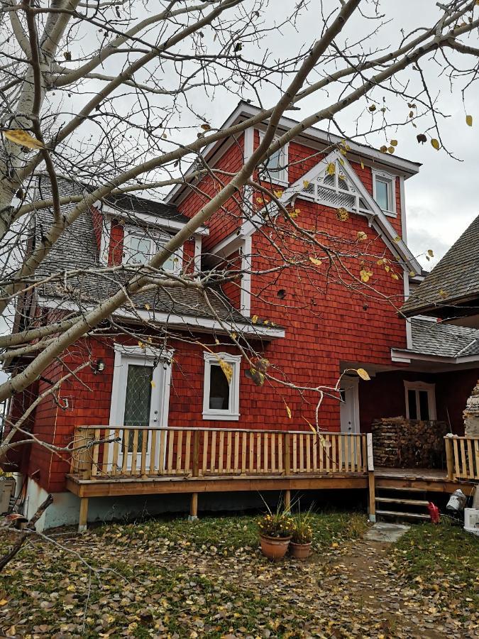 Au Cachalot Cache Le Gite Hotel Tadoussac Exterior photo