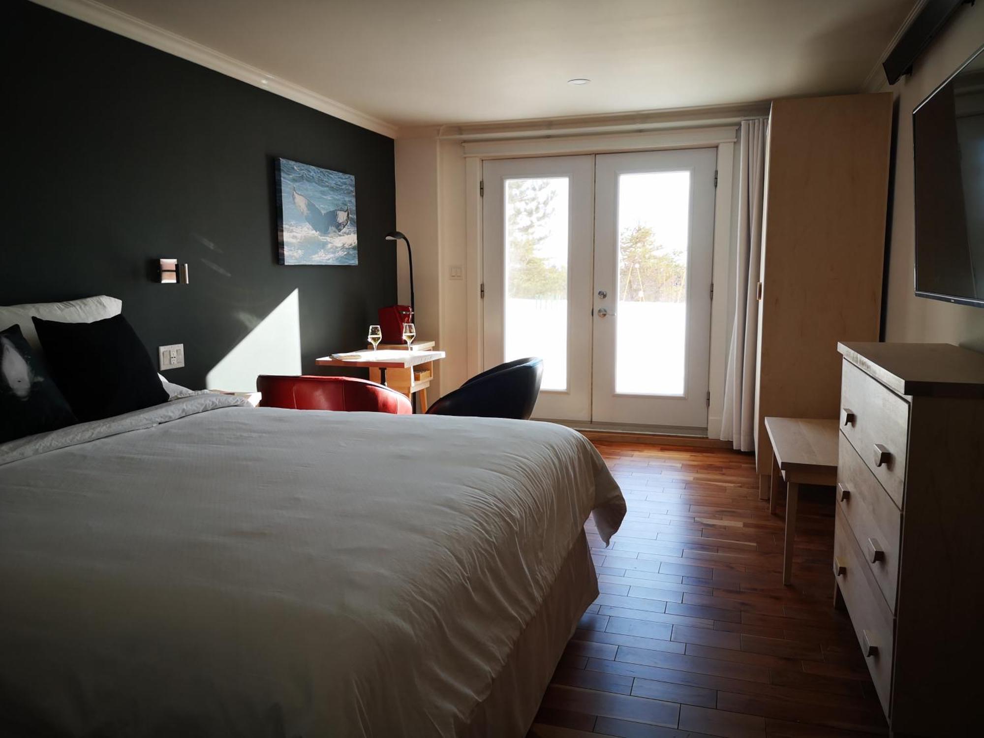 Au Cachalot Cache Le Gite Hotel Tadoussac Exterior photo