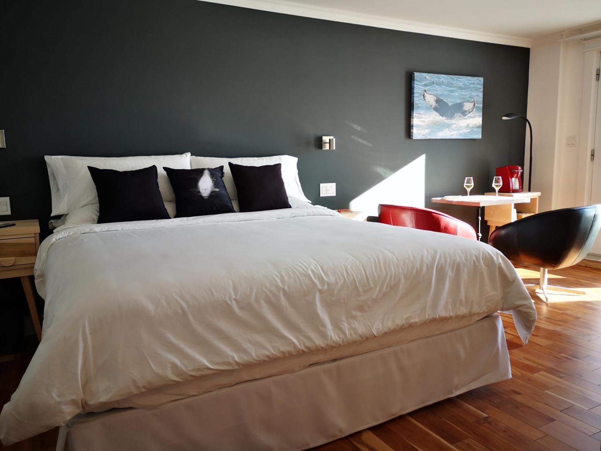 Au Cachalot Cache Le Gite Hotel Tadoussac Room photo